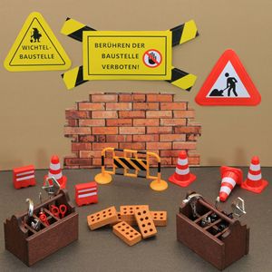 Miniatur-Werkzeugkasten für Puppenhäuser mit Schraubenschlüssel, Hammer und Straßensperren-Modell als Dekoration - Product Image 1