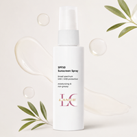 Spray solaire minéral végétalien Lance OEM/ODM à marque privée SPF50, protection solaire à large spectre, résistant à l'eau pour peaux grasses
