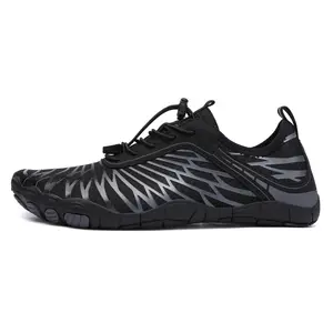 Calcetines deportivos Unisex para correr con agua, zapatillas de playa antideslizantes de secado rápido, color negro, novedad