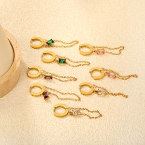 Pendientes de Aro Huggie de Moda Popular con Baño de Oro de 18k y Circonitas, Joyería de Acero Inoxidable, Pendientes Colgantes con Cadena de Borlas para Mujer - Product Image 2