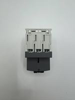 Disyuntor de controladores dedicados y PLC PAC de