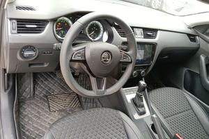 <span class=keywords><strong>Skoda</strong></span> <span class=keywords><strong>Octavia</strong></span> <span class=keywords><strong>2020</strong></span> 1.5L Automatica Edizione Smart Luxury 5 Posti Liftback Guida a Sinistra Euro VI - Product Image 4