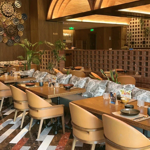Italiaanse Traditionele Stijl Rotan Eetkamerstoel Met Armleuning Voor Thuis En Western Restaurant Coffeeshop Meubels - Product Image 2