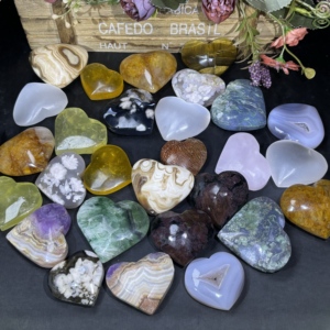 Cuori in Ametista di Alta Qualità Kindfull, Cristalli Misti per Guarigione Spirituale, Pietre <span class=keywords><strong>a</strong></span> Forma di Luna per Decorazione - Product Image 1