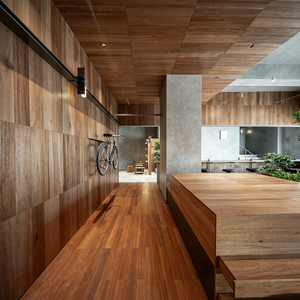 Design d'interni per bar, caffetterie e ristoranti con banconi in legno a venature verticali – Realizzabili su misura - Product Image 5