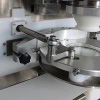 Nouvelle machine automatique de fabrication de coxinha, équipement industriel pour la production de snacks, ligne de production d'empanadas, de croquettes et de raviolis, avec écran tactile