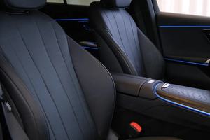 Bastante usado 2025 MercedesS Klasa <span class=keywords><strong>E</strong></span> <span class=keywords><strong>220</strong></span> D 4-Matic Avantgarde 2.0L <span class=keywords><strong>SEDAN</strong></span> listo para su uso, sin accidentes listo para enviar a todo el mundo - Product Image 3