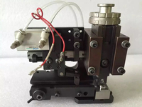 Pince applicatrice à sertir de borne de fil d'acier entièrement automatique personnalisable OEM pris en charge pour machine à sertir