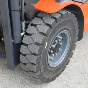 High-quality Mini <strong>Electric</strong> <strong>Forklifts</strong> in <strong>China</strong> 1.5-5 Ton New Type with Lead-Acid Battery 4WD Non-Marking Tires - Product Image 6