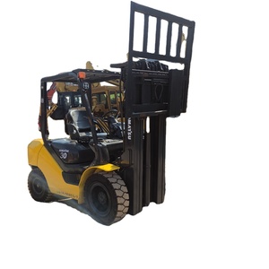 Montacargas USADO de 1.5 a 3.0 Toneladas, Gasolina/Diésel, KOMATSU, TCM, NISSAN, MITSUBISHI, UF-16, Mástil de Dos Etapas, 1070mm, 100mm, Origen Japón - Product Image 1