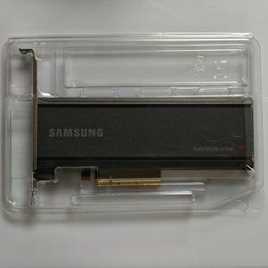 Samsun PM1735 MZ-PLJ1T60 karışık kullanım SSD 1.6 TB PCIe 4.0X8 NVMe SSD - Product Image 4