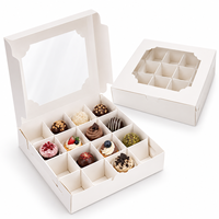 Boîte de rangement pour desserts personnalisée à 16 compartiments avec fenêtre transparente, adaptée aux bonbons, au chocolat, aux biscuits, avec doublure
