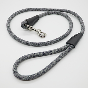 Correa trenzada para mascotas con asa de cuero Collar de correa para perros y gatos con cuerda de algodón de colores y mosquetón con cierre resistente - Product Image 1