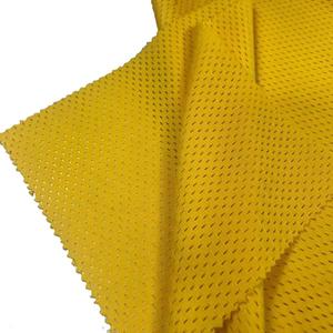 Tissu en <span class=keywords><strong>maille</strong></span> micro-<span class=keywords><strong>maille</strong></span> sandwich 100% polyester à motif nid d'abeille pour vêtements, vente en gros - Product Image 2