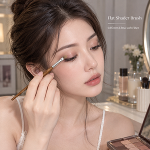 Pinceau de maquillage professionnel à poils plats avec fibres ultra-douces de 0,07 mm, virole en aluminium épaissie et manche en bois de bouleau de qualité supérieure - Product Image 5
