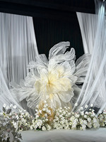 Décoration artisanale J-178 en organza fluide à motif floral géant dégradé pour arrière-plan de cabine photo de cérémonie de mariage en intérieur