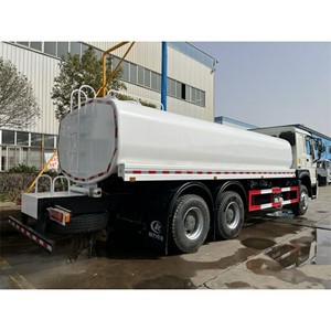 Camión Cisterna de Agua SINOTRUK HOWO 6X4 Diésel, Camión Cisterna de Agua con Tanque de 20 CBM para Construcción - Product Image 5