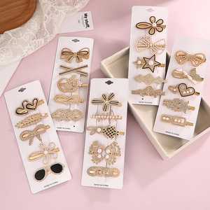 Pinzas para el Cabello de Estilo Coreano con Pedrería de Aleación, Clip Lateral con Perlas y Corazón, Diseño Geométrico, Clip de Barra Simple, Uso Diario, Alta Calidad - Product Image 1