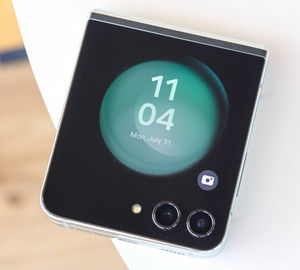 Teléfono Inteligente Android 5G Sung Z Flip5 con Carga Inalámbrica, Versión Estadounidense, Idioma Operativo Inglés, CPU Octa Core - Product Image 1