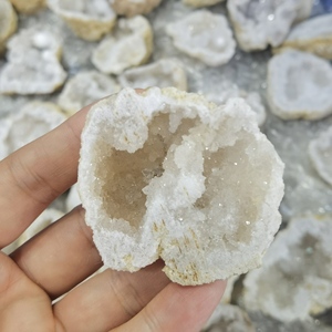Wholesale Nature High Quality Crystals Healing <strong>Stones</strong> <strong>White</strong> Agate Geodes for Healing Gift Box - Product Image 5