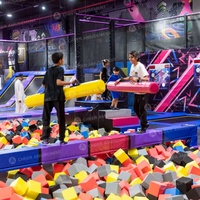 Centre de sports d'aventure pour enfants en intérieur, parc de trampolines, zones de saut en intérieur par Cheer Amusement