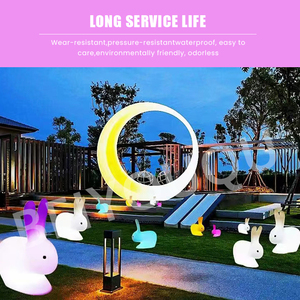 Chaise balançoire en forme <span class=keywords><strong>de</strong></span> <span class=keywords><strong>demi</strong></span>-<span class=keywords><strong>lune</strong></span> LED pour <span class=keywords><strong>parc</strong></span> à thème Spot extérieur Photogenic Props Ornaments Landscape Decoration Display Space Art - Product Image 3