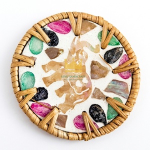 Ensemble de sous-verres décoratifs haut de gamme en coquillages naturels, tressés à la main en rotin, protège-table pour thé et café, prix de gros - Product Image 3