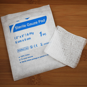 Compresses de gaze non tissées stériles 7,5 cm x 7,5 cm 4 plis pour pansement médical - Product Image 2