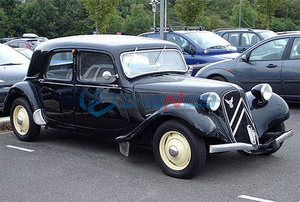 Nouvelle conception de voiture classique électrique de luxe antique et durable, 4 places, véhicule vintage personnalisé à vendre - Product Image 3