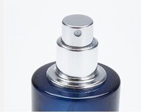 Flacon de parfum en verre vide à col vissé, couleur dégradée personnalisée, avec atomiseur à fine brume pour l'emballage de parfums