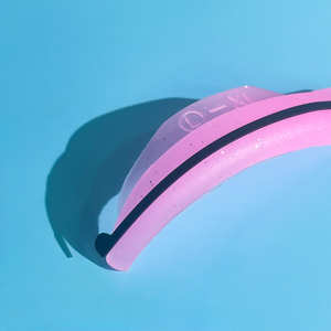 Ruban en silicone <span class=keywords><strong>ultra</strong></span> doux pour l'élévation des cils Bande de silicone colorée pailletée pour la permanente des cils Bande mince réutilisable pour l'élévation des cils - Product Image 1