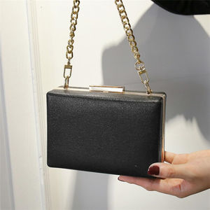 Nuova Borsa <span class=keywords><strong>da</strong></span> <span class=keywords><strong>Sera</strong></span> Elegante in Pelle PU <span class=keywords><strong>Nera</strong></span> e Oro, Clutch alla Moda per Donna - Product Image 4