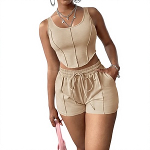 Conjunto de Camiseta sin Mangas de Algodón Personalizada para Mujer y Pantalones Cortos con Cintura Ajustable - Product Image 3