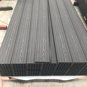 <span class=keywords><strong>Pannelli</strong></span> di recinzione in <span class=keywords><strong>legno</strong></span> composito <span class=keywords><strong>economici</strong></span> wpc per lo schermo moderno della parete esterna - Product Image 1