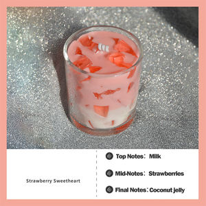 Bougie parfumée à la fraise et à l'orange personnalisée en gros | Bougie aromatique aux fruits en cire de soja naturelle pour la maison, les cadeaux et la décoration - Product Image 3