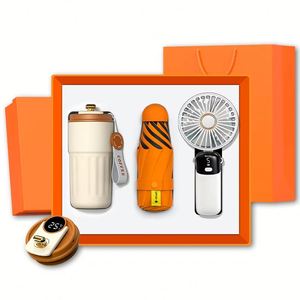 Souvenirs de mariage personnalisés spéciaux pour l'été, ensemble cadeau promotionnel comprenant une tasse, une capsule parapluie et un éventail pliable pour les invités - Product Image 4