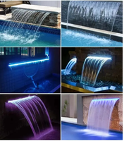 Cascade de piscine extérieure, décoration paysagère, lame d'eau, cascade descendante de piscine avec lumière LED colorée