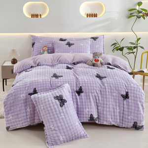 Set di Biancheria da Letto in Velluto a Bolle 4 Pezzi, Copripiumino con Ricamo di Farfalle Nere - Product Image 6