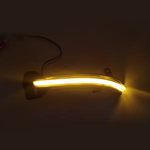 ไฟเลี้ยวกระจกมองข้างแบบรมดำ LED สำหรับ X3 G01 X4 G02 X5 G05 X7 G07 สีเหลืองอำพัน - Product Image 6