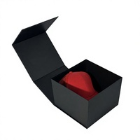 Boîtes rigides de luxe personnalisées pour chapeaux et cravates avec logo, revêtement UV, couleurs et matériaux sur mesure