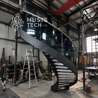 Escalier sur mesure : Conception et développement d'ingénierie en collaboration avec des architectes, directement de l'usine