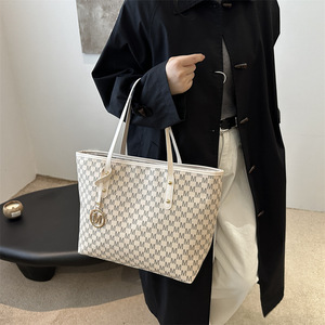 <span class=keywords><strong>Borsa</strong></span> a Mano di Lusso in Pelle PU di Alta Qualità <span class=keywords><strong>per</strong></span> Donne, Ispirata ai Designer, con <span class=keywords><strong>Tracolla</strong></span>, Elegante <span class=keywords><strong>Borsa</strong></span> Tote Nera - Product Image 5