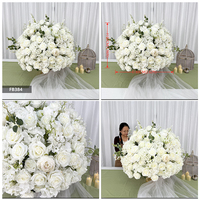 Boules de fleurs artificielles en soie rouge DKB, faites à la main, pour les centres de table de mariage, la fête des mères et la décoration de table de remise de diplôme