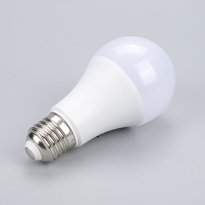 หลอดไฟ LED A19 ขั้ว E27 3000K แสงเดย์ไลท์ พร้อมเซ็นเซอร์ SMD ใช้ไฟ AC สำหรับคลังสินค้า คุณภาพสูง ขายส่ง - Product Image 3
