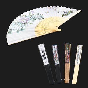 พัดไม้ไผ่พับได้ แกะสลักลายฉลุ สำหรับงานแต่งงาน งานเต้นรำ หรือตกแต่ง - Product Image 1