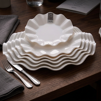 Chargeur d'assiettes de luxe blanc, 12 pièces, alimentation d'usine, assiettes de mariage