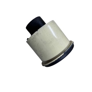 Douille d'essieu arrière en caoutchouc 1J0501541C 1J0501541B 6R0501541A 6R0501541B pour Audi A1 A3 TT VW Beetle Golf 1999-2006 - Product Image 5
