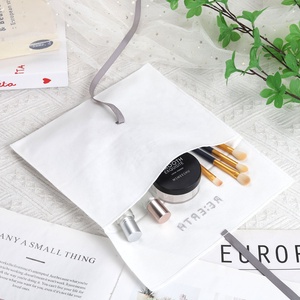 Enveloppe blanche imprimée avec logo personnalisé <span class=keywords><strong>oreiller</strong></span> de sous-vêtement en sergé de coton avec nœud pochette d'enveloppe en coton de luxe sac à poussière promotionnel - Product Image 3