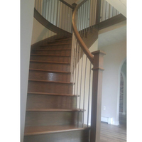 Escalier de style victorien, escalier en bois courbé de qualité supérieure, design classique, main courante en fer forgé