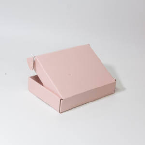 صناديق تعبئة مضلعة بيضاء صغيرة مطبوعة بالجملة بشعار مخصص بحجم المصنع - Product Image 2